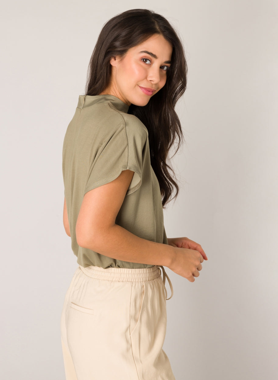 Farin - Short-sleeved Top-TOP-Yest-Urbanheer