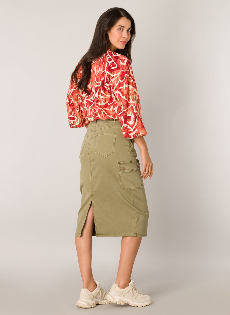 Fay - Feminine Blouse with a round neckline-BLOUSE-Yest-Urbanheer