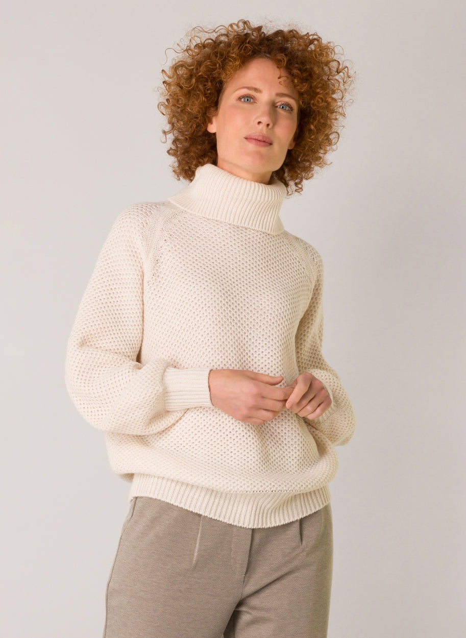 Ewa Sandy White knitted jumper-Jumpers-Yest-Urbanheer