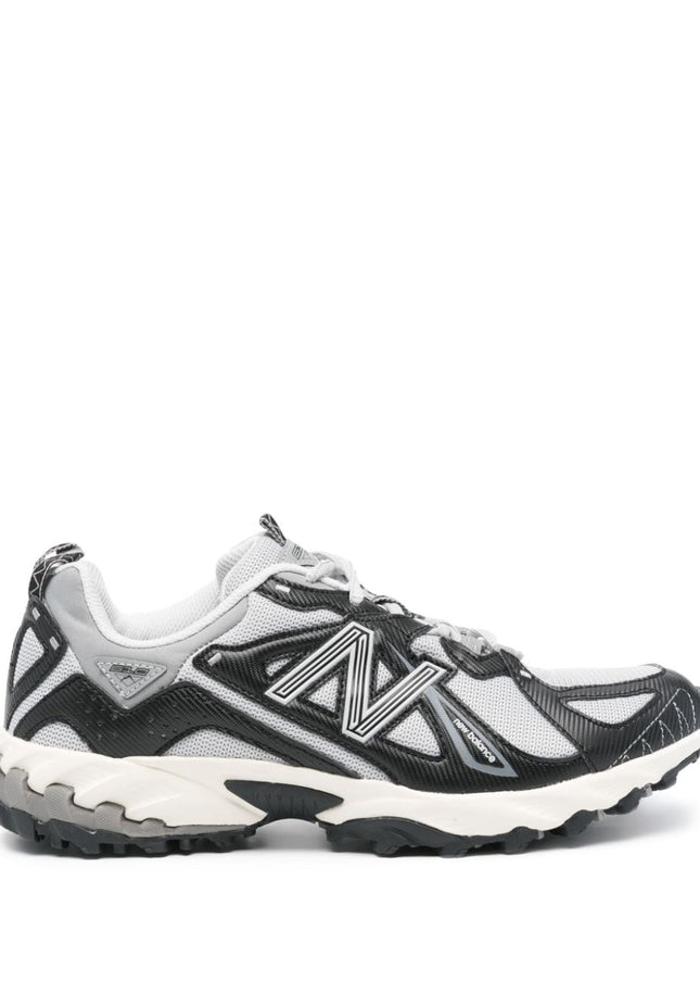 New Balance Sneakers Black