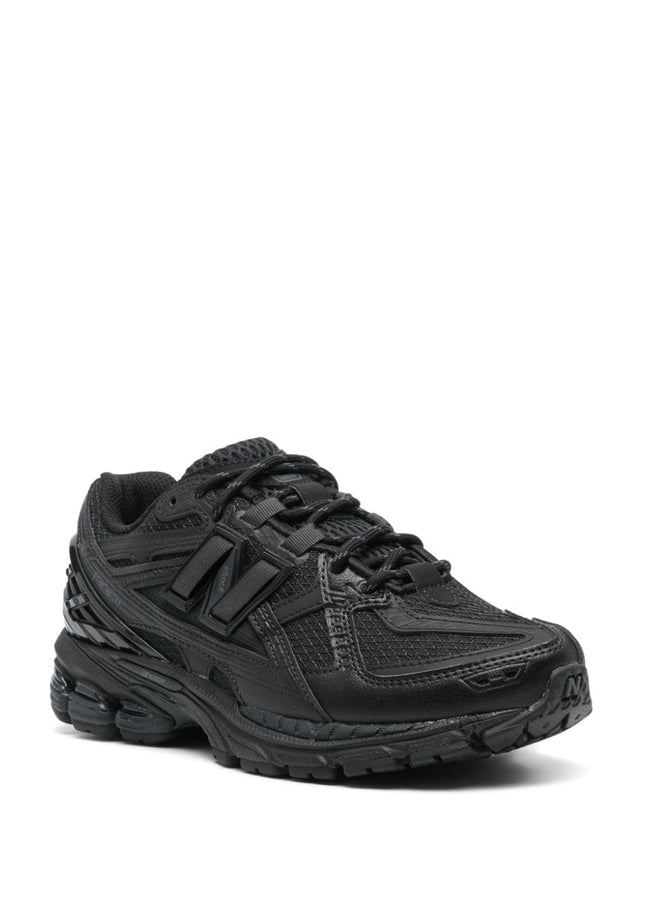 New Balance Sneakers Black