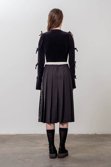 Cut-Out Ribbon Sweater-Moon River-Urbanheer
