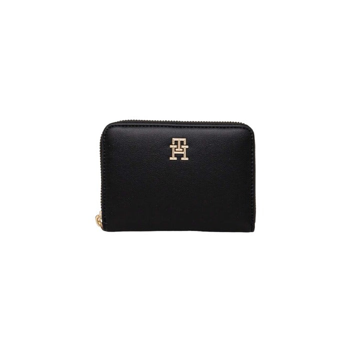 Tommy Hilfiger  Women Wallet