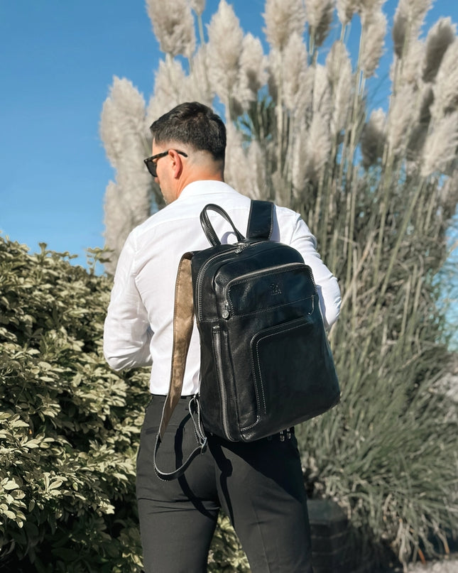 Brown Large Leather Backpack - L.A. Confidential Black