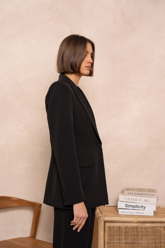 Slim Fit Jacket with Signature Shoulder Pads Black-Jacket-Attentif Paris-Urbanheer