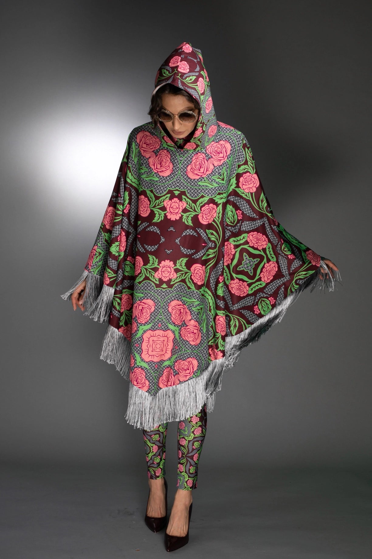 Floral-Printed Fabric Reversible Pink Rosses Floral Cape-Nuvula-Urbanheer