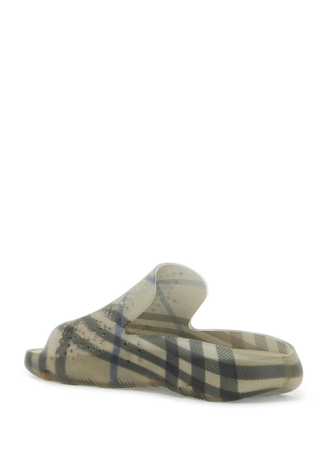 Burberry ered  rubber checkered stingray