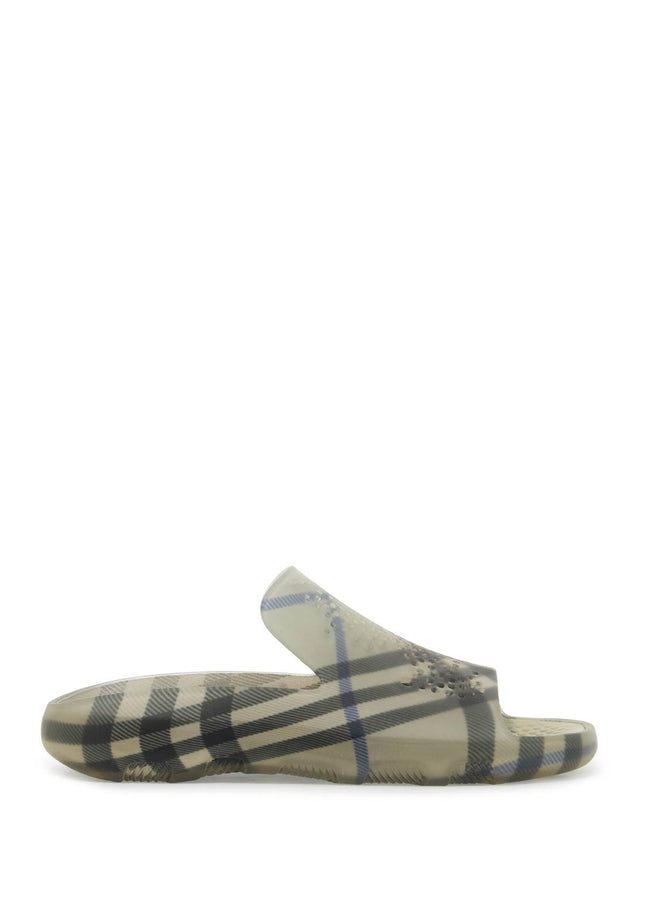 Burberry ered  rubber checkered stingray