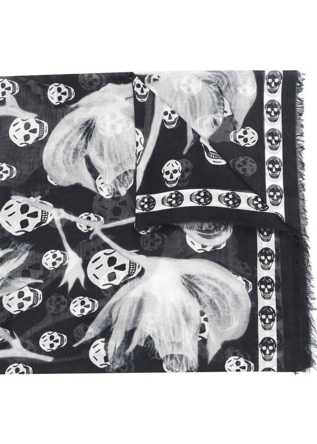 Alexander McQueen Scarfs Black