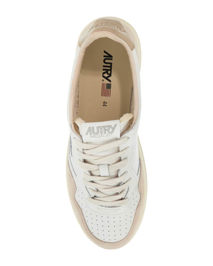 Autry leather medalist low sneakers