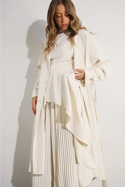 Back Pleated Trench Coat CREAM