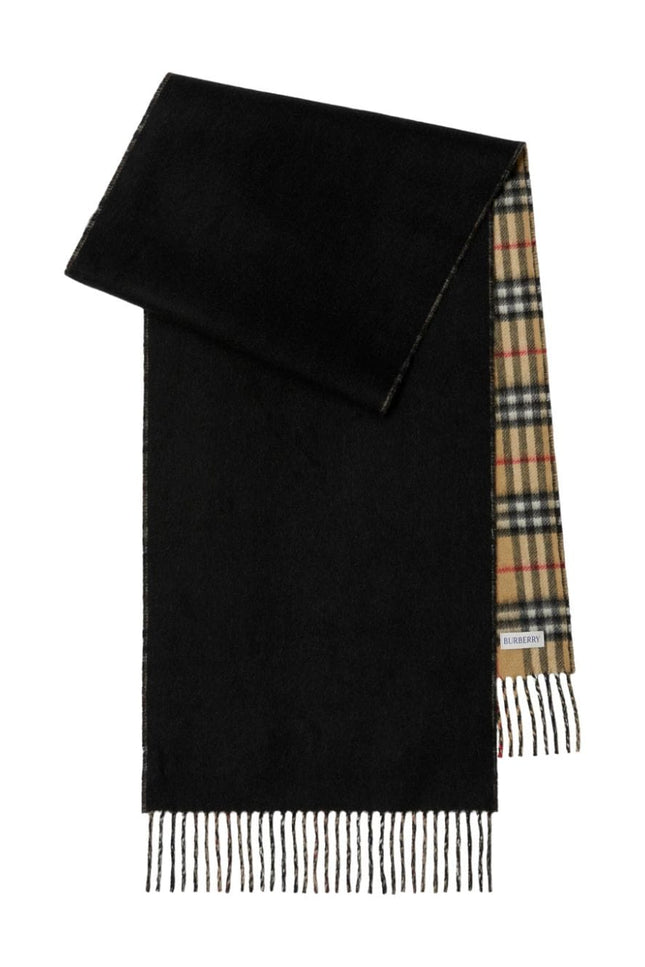 Burberry Scarfs Black