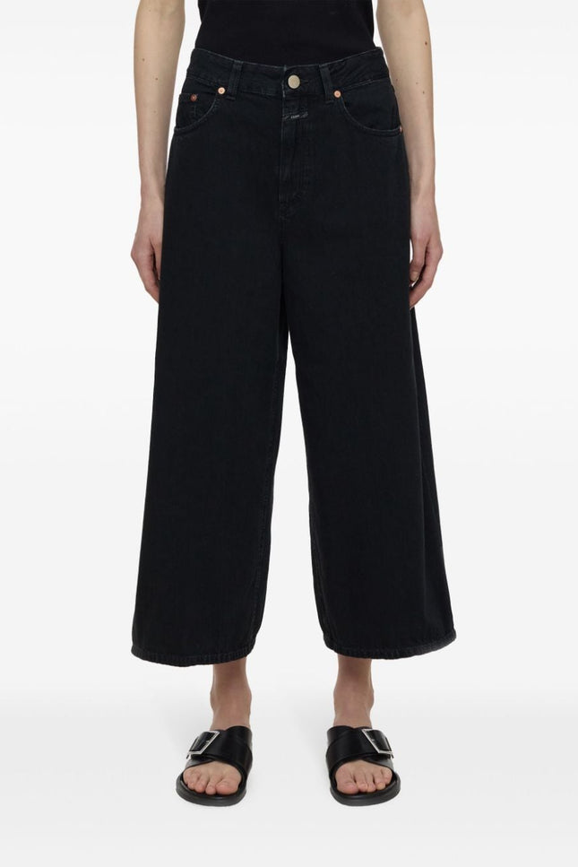Closed Trousers Black