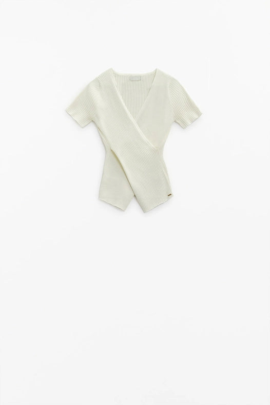 Cream T-Shirt With Crossed Front And V-Neck
