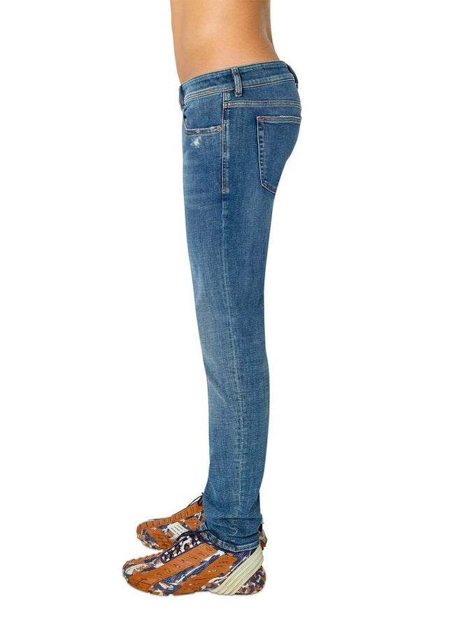 Diesel Punk-Inspired Low Waist Skinny Jeans