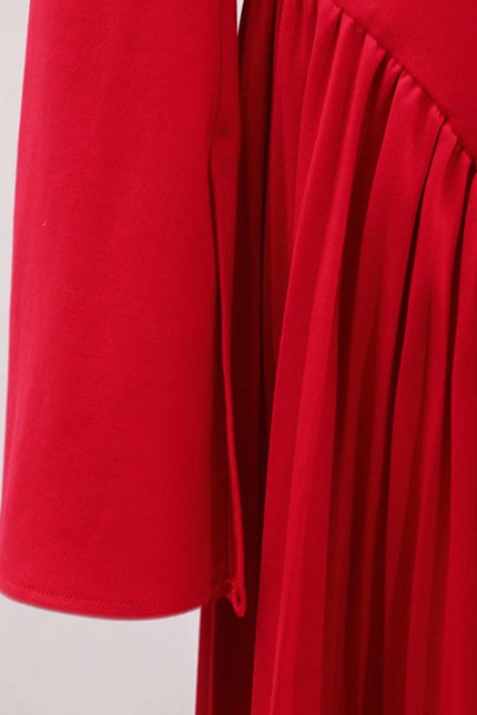 Elegant Red Off-Shoulder Pleated Long Dress