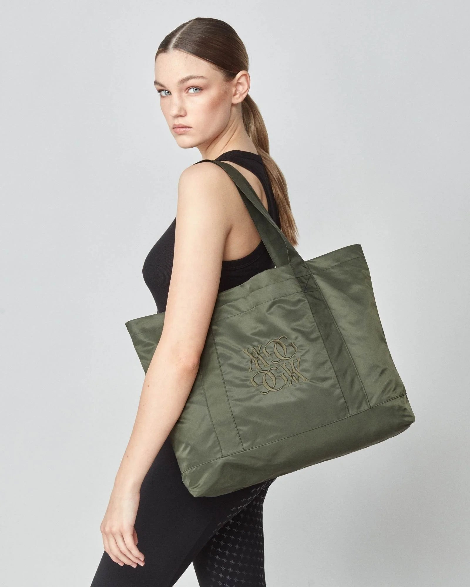 Embroidered Bag Green