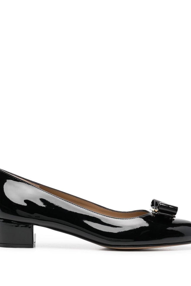 Ferragamo With Heel Black