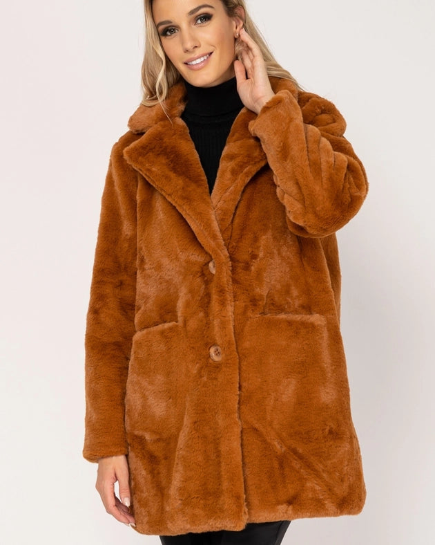 Fur coat with pocket and buttons CAMEL