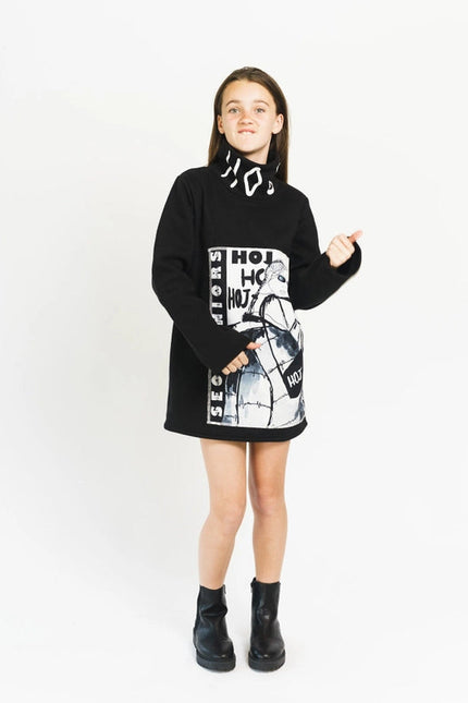 Hoj AW22 Illustrated Canvas High Neck Jumper