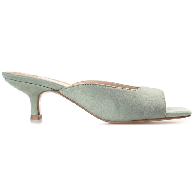 Journee Collection Women's Larna Wide Width Pump