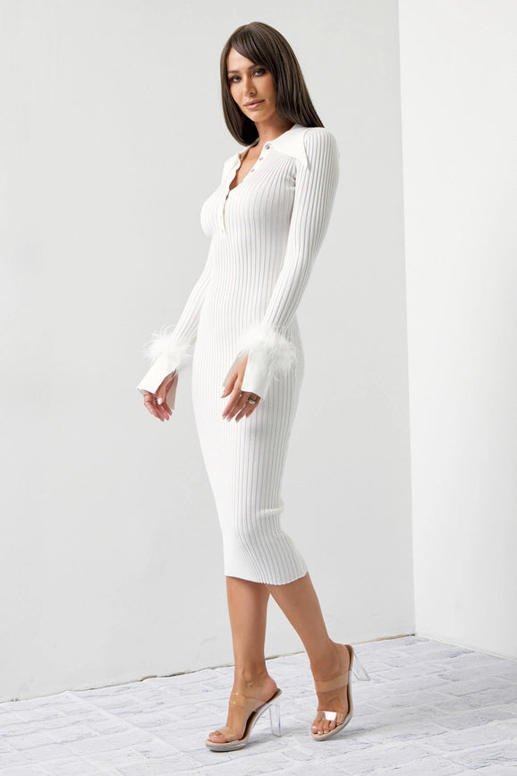 Knit Dress with Long Collar and Feather Cuffs WHITE