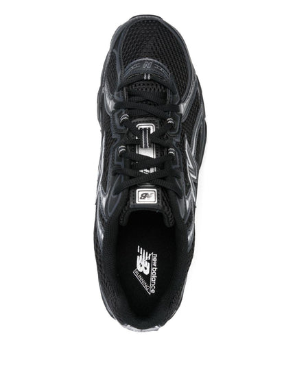 New Balance Sneakers Black