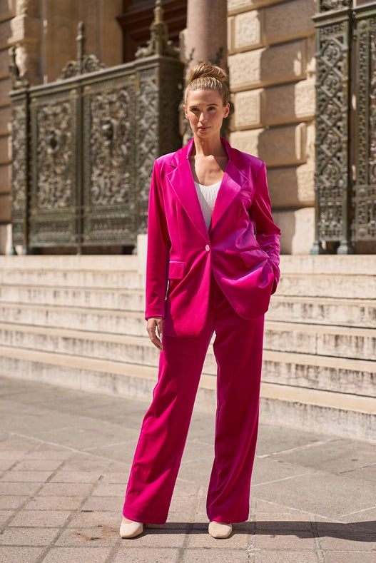 Oversized Velvet Jacket With A Gold Button Fuchsia