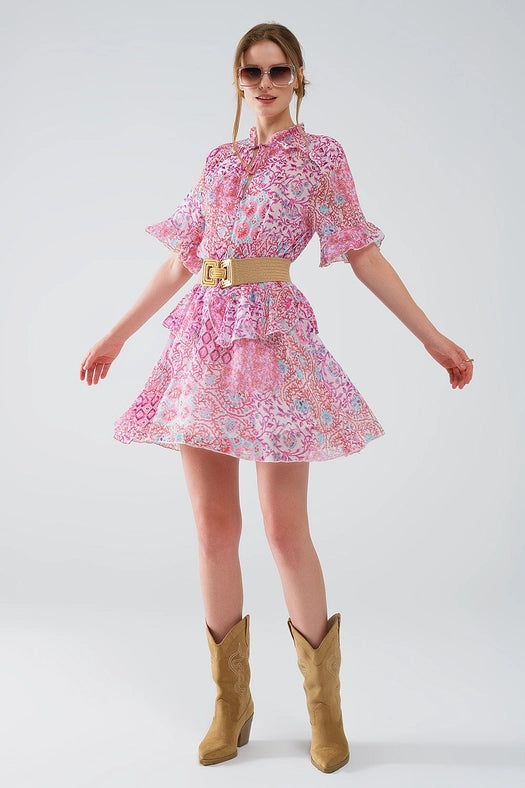 Short Dress with Abstract Print and Ruffled Skirt in Shades of Pink