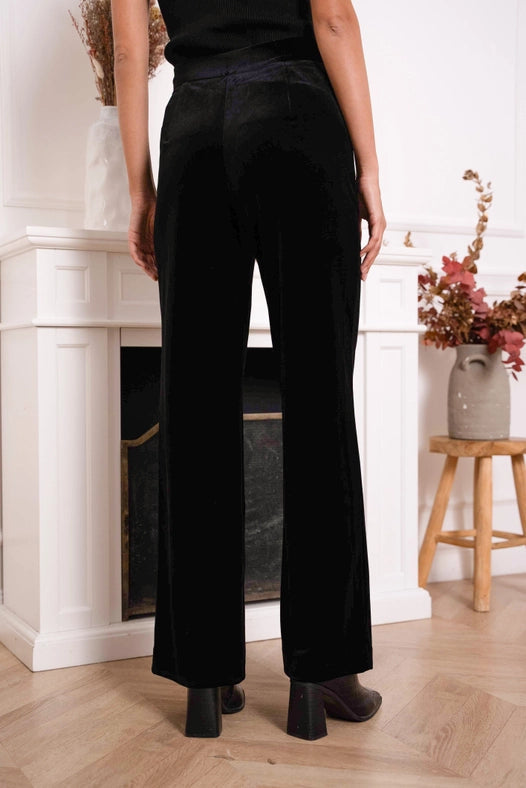 Straight Cut Velvet Pants Black