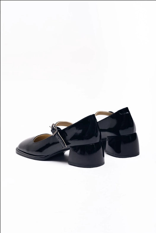 Strappy Block Heel Court Shoes Patricia Black