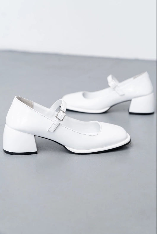 Strappy Block Heel Court Shoes Patricia Milk