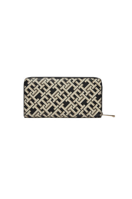 Tommy Hilfiger  Women Wallet