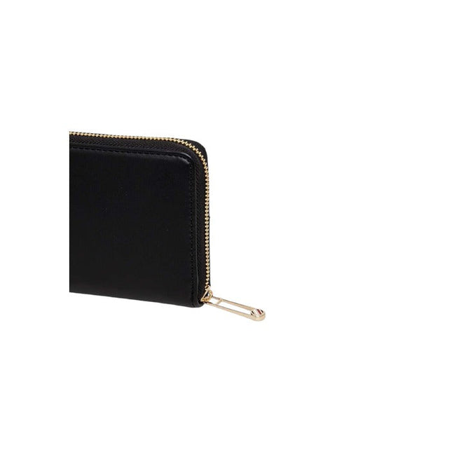 Tommy Hilfiger  Women Wallet