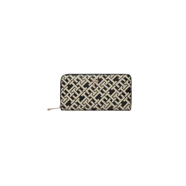 Tommy Hilfiger  Women Wallet