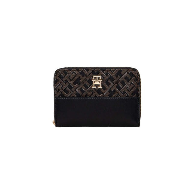 Tommy Hilfiger  Women Wallet