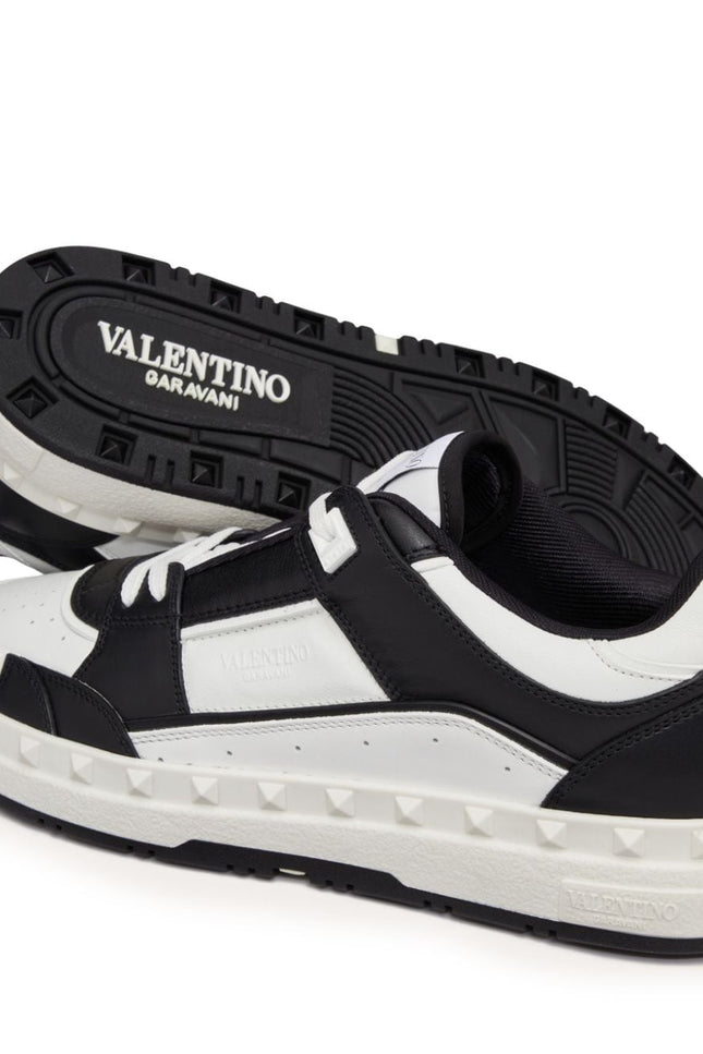 Valentino Garavani Sneakers Black