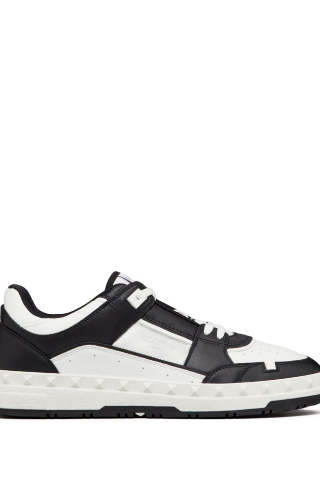 Valentino Garavani Sneakers Black