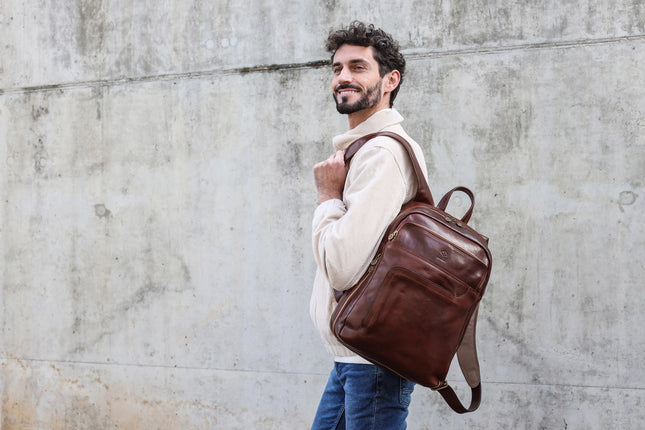 Brown Large Leather Backpack - L.A. Confidential Brown