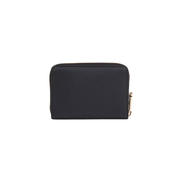 Tommy Hilfiger  Women Wallet