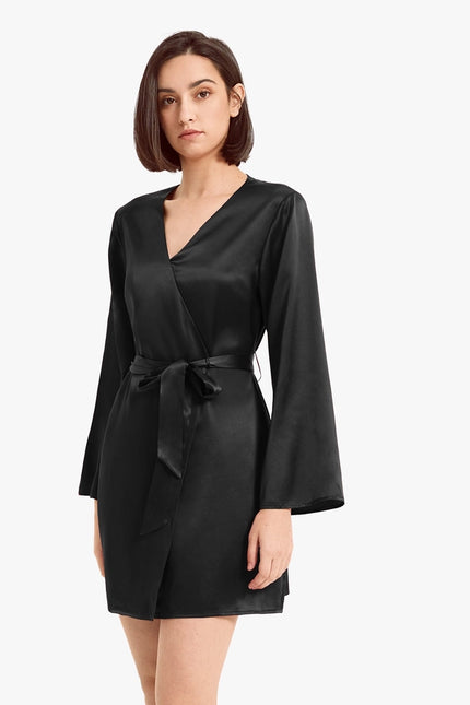 Loose Collarless Silk Black-Robe-MommeSilk-Urbanheer