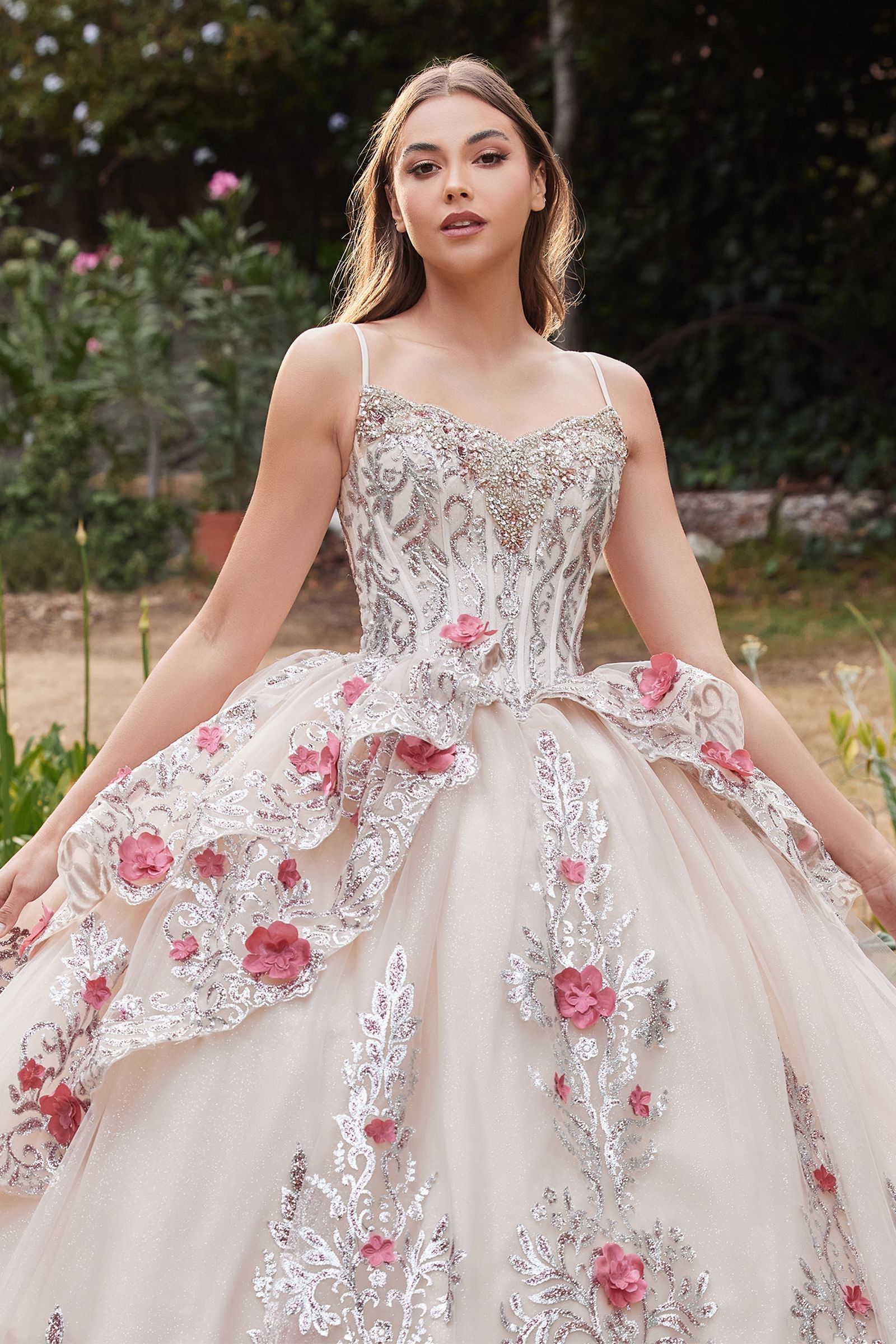 Layered Tulle Quince with foral applique V-neck Laced Open Back Corset Bodice Luxury ball & Prom Dress CD15703-CIND-Urbanheer