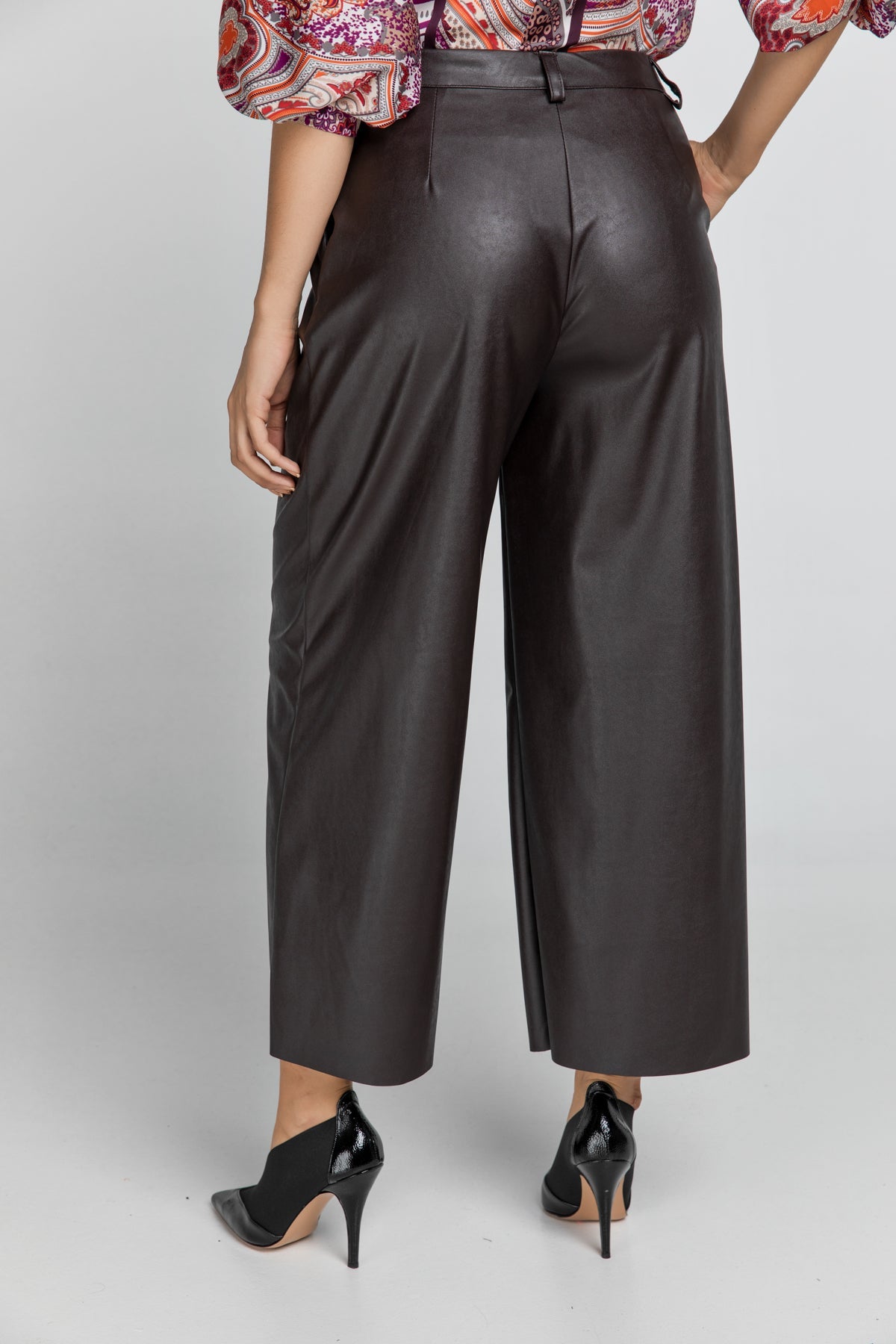 Dark Brown Faux Leather Culottes-TROUSERS-Conquista-Urbanheer