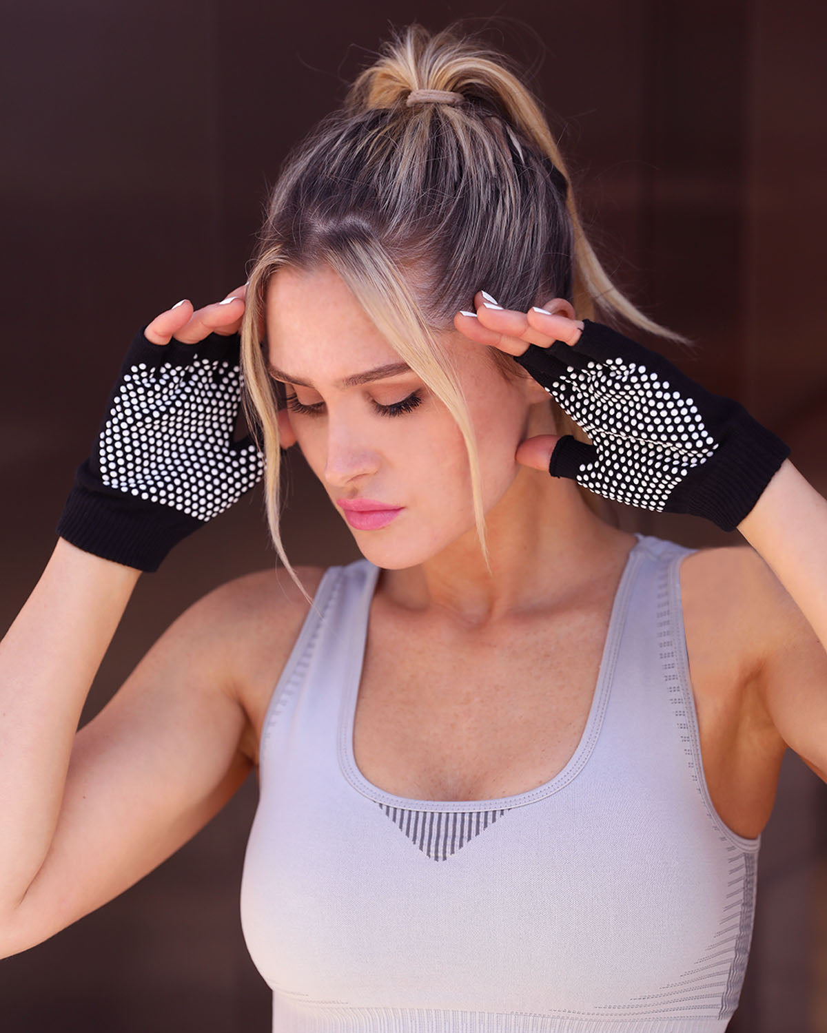 Yoga Gloves - Black-Fulfillment Center-Urbanheer