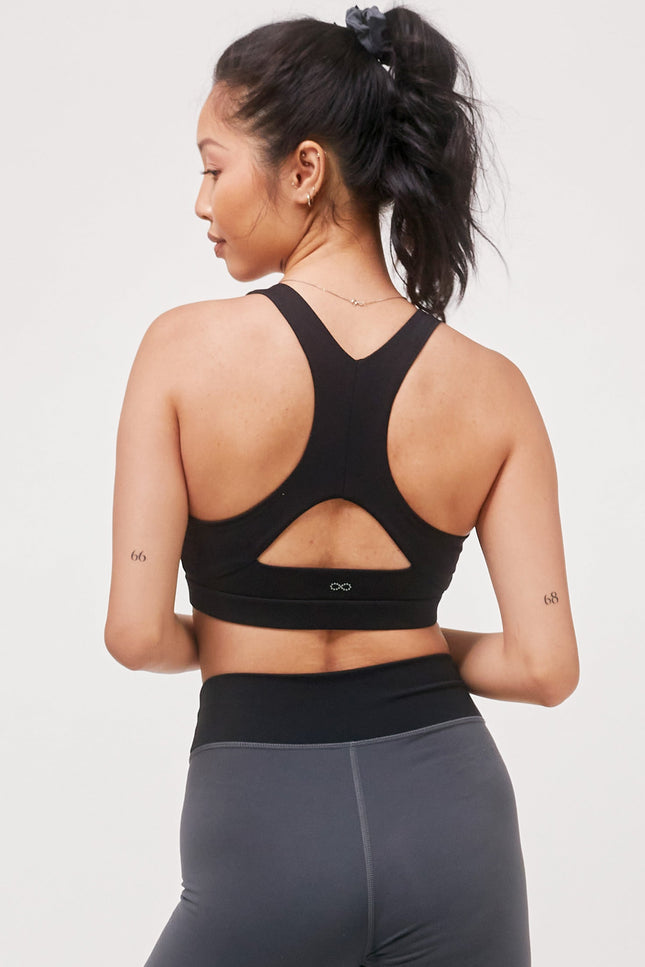 Swift Keyhole Racerback Bra-rebody-Urbanheer